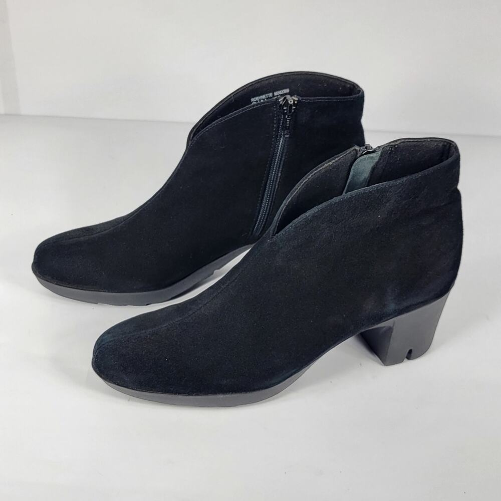 Munro Suede Robynette Ankle Booties #765 Size 8.5N
